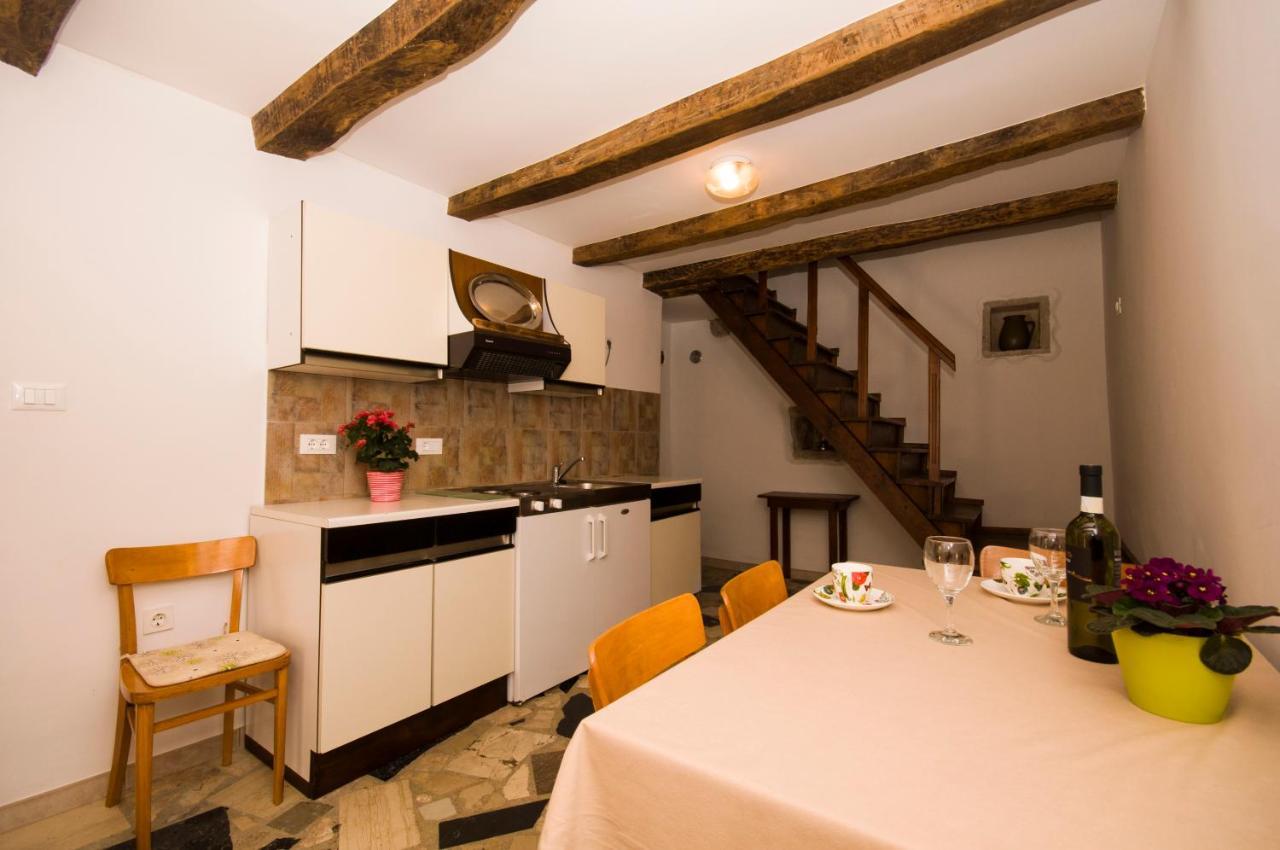 Trostova Kuca Case de vacanță