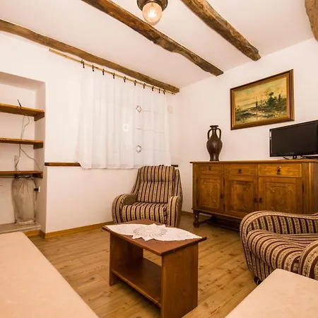 Holiday Home Trostova Kuca Pazin Exterior foto